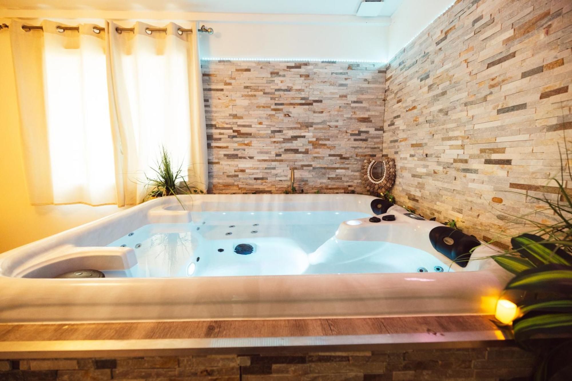 Suite And Spa La Perla Bianca Grabels Экстерьер фото