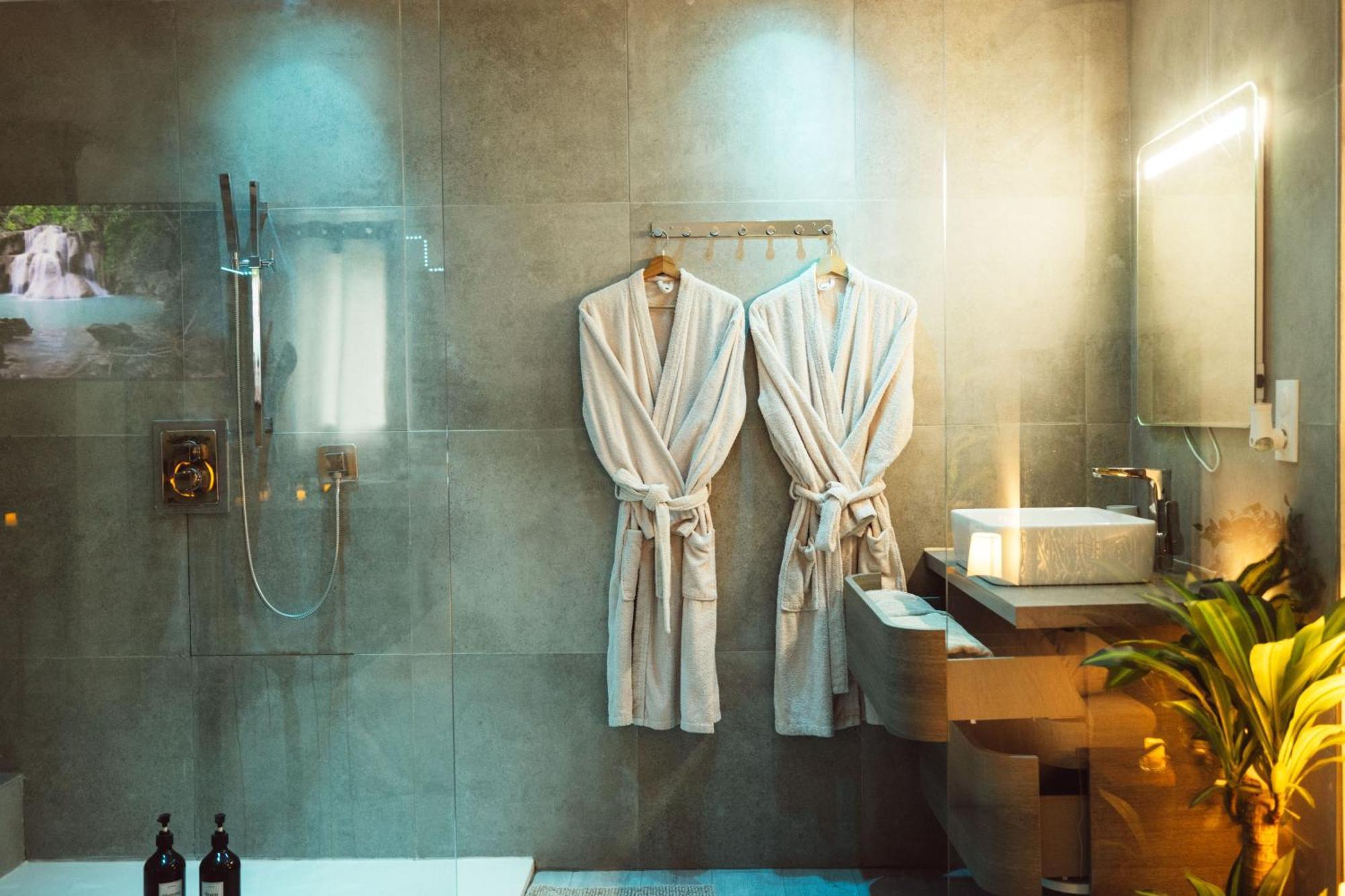 Suite And Spa La Perla Bianca Grabels Экстерьер фото