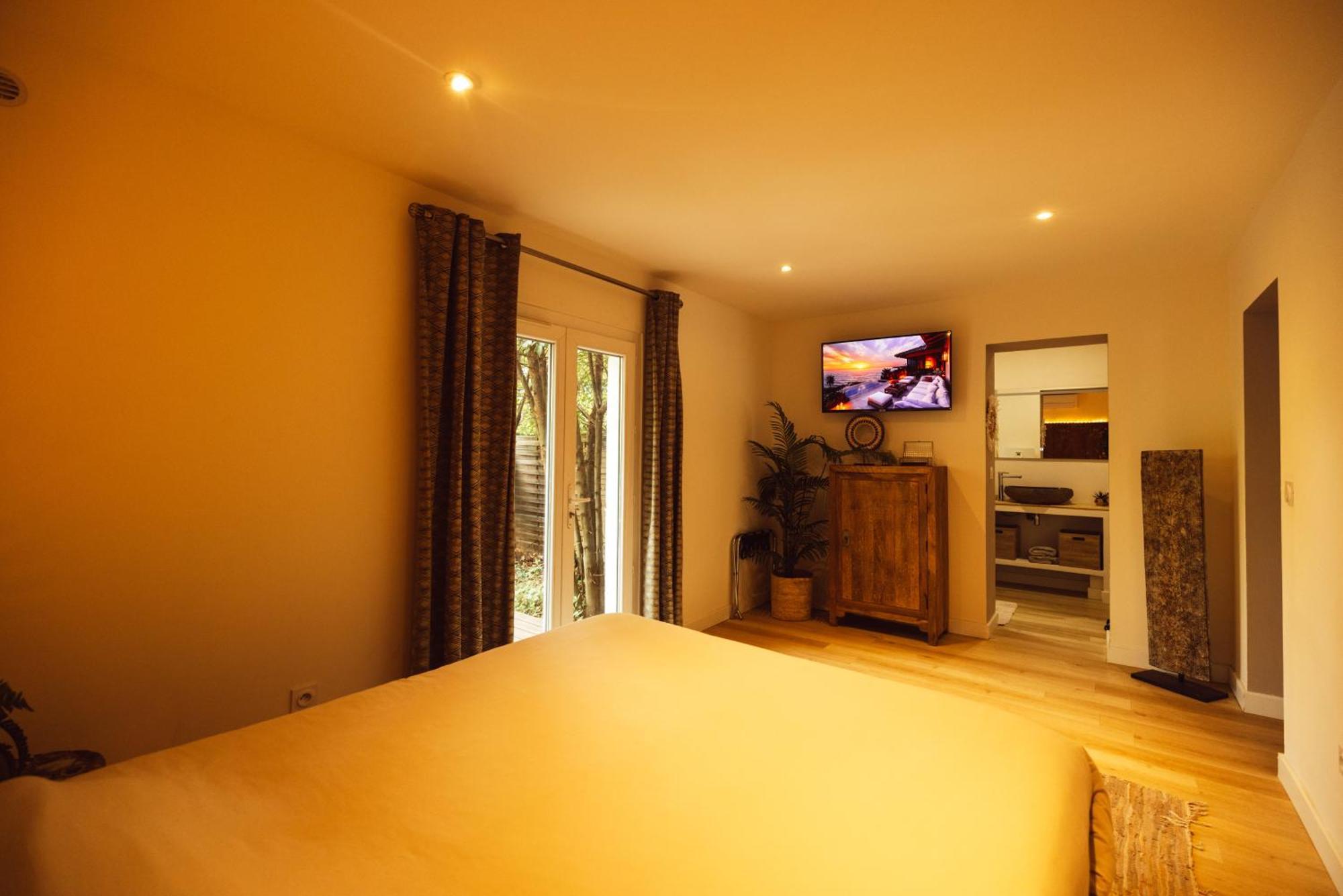 Suite And Spa La Perla Bianca Grabels Экстерьер фото