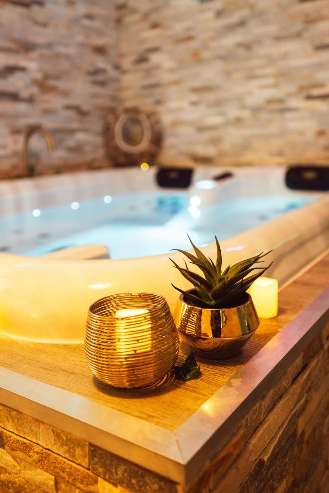 Suite And Spa La Perla Bianca Grabels Экстерьер фото
